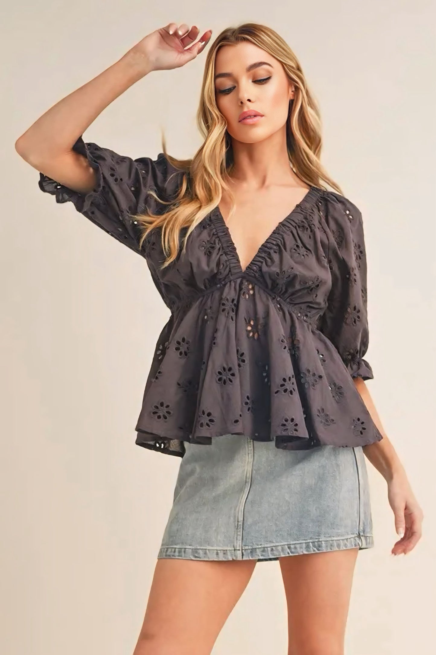 Eyelet Embroidered V-Neck Half Sleeve Peplum Blouse - Plum