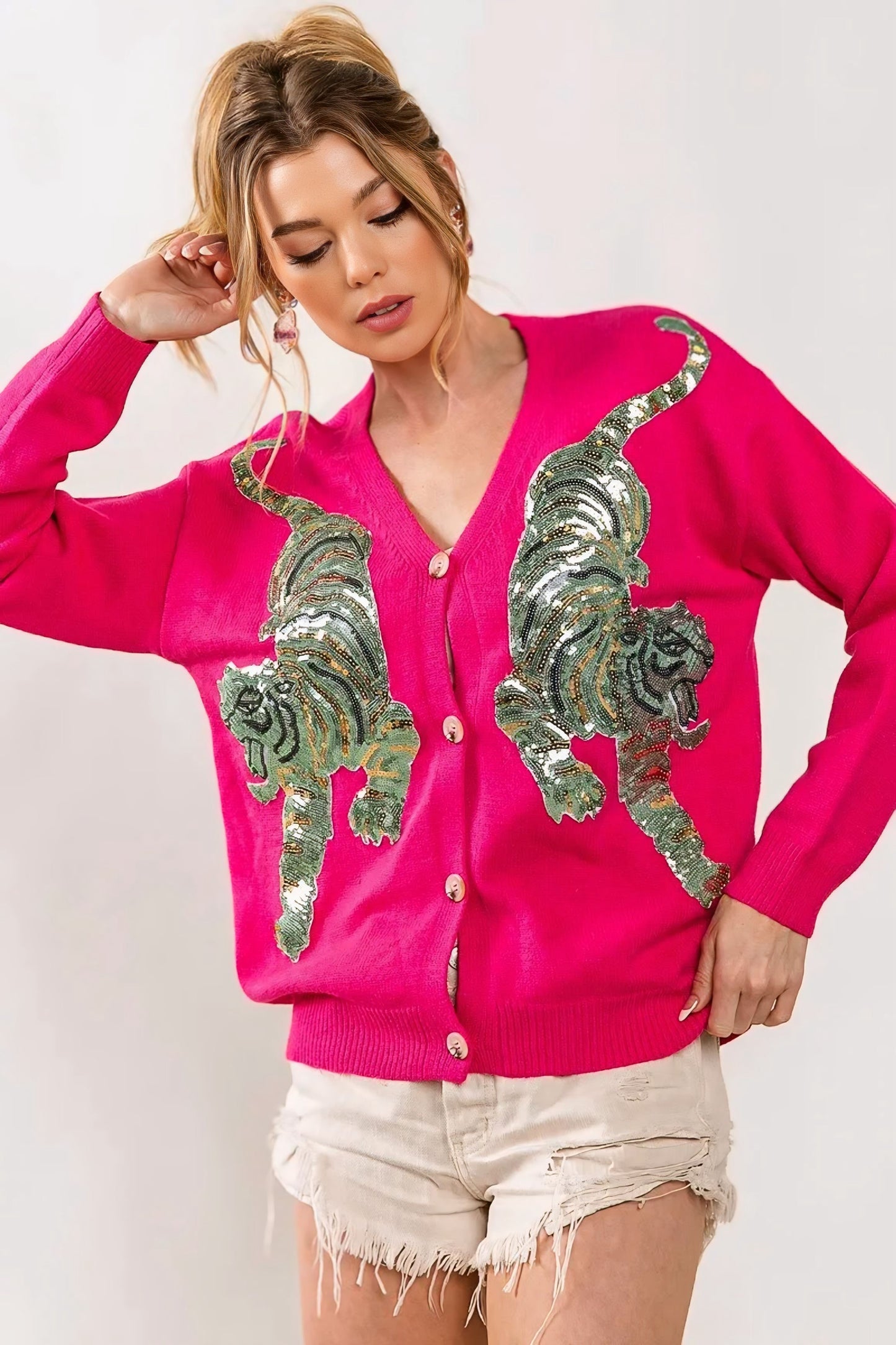 Front Tiger Sequin Patch V-neck Sweater Cardigan